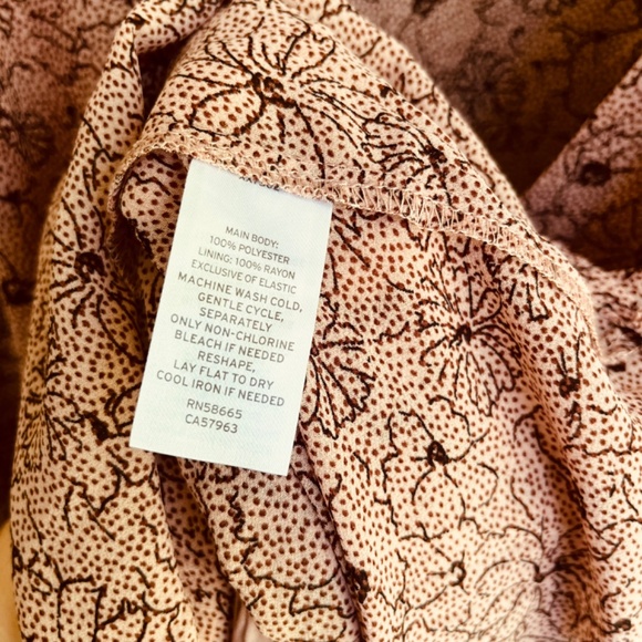 Nordstrom Rack 1X Chiffon V-Neck Long Sleeve Blouse And camisole Floral Print. - Picture 14 of 16